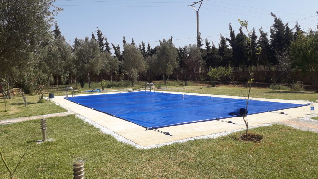 Couverture piscine rigide Ain Sebaa